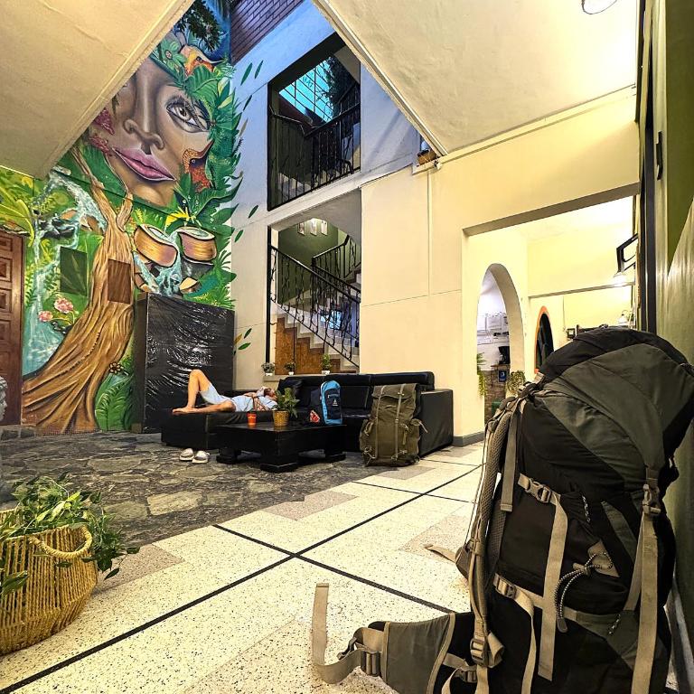 Hostal Pura Vida la 70 - Habitación Doble con baño privado - 22