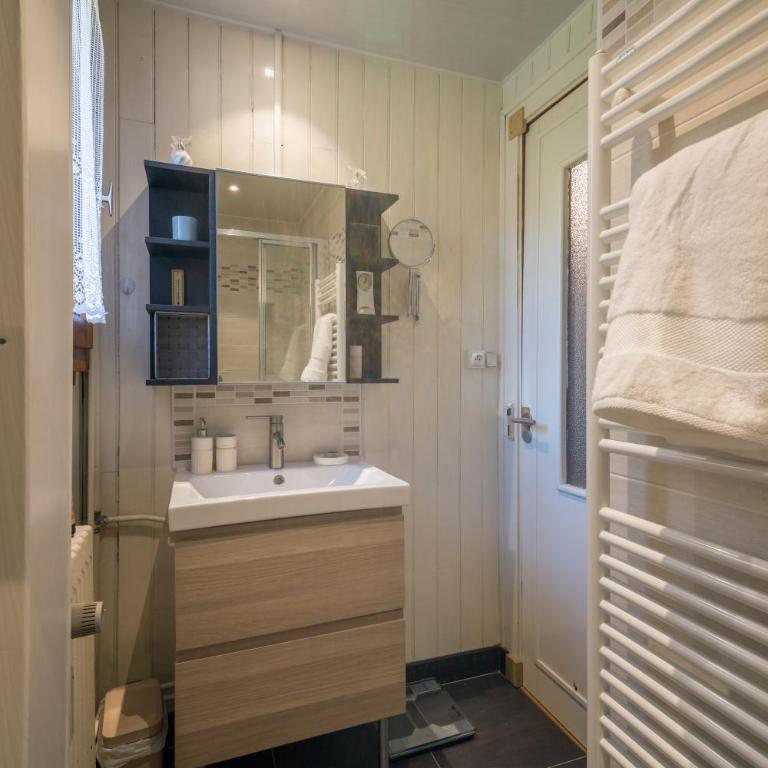 MontBlanc Alpine Ski & Sauna Retreat - Happy Rentals - Chalet - 24
