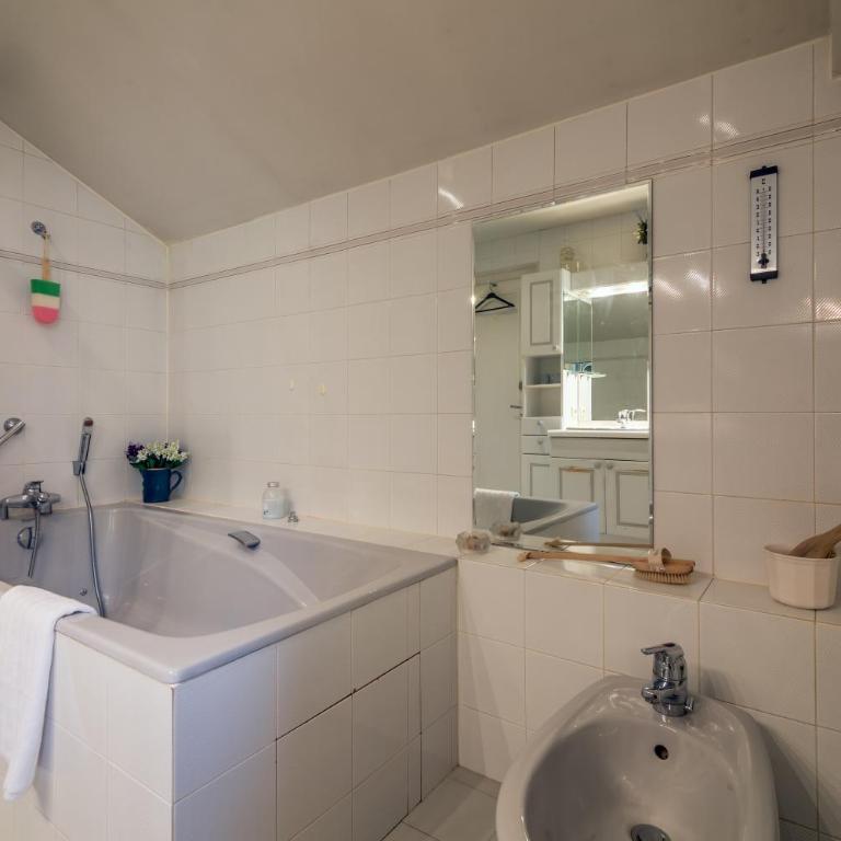 MontBlanc Alpine Ski & Sauna Retreat - Happy Rentals - Chalet - 26