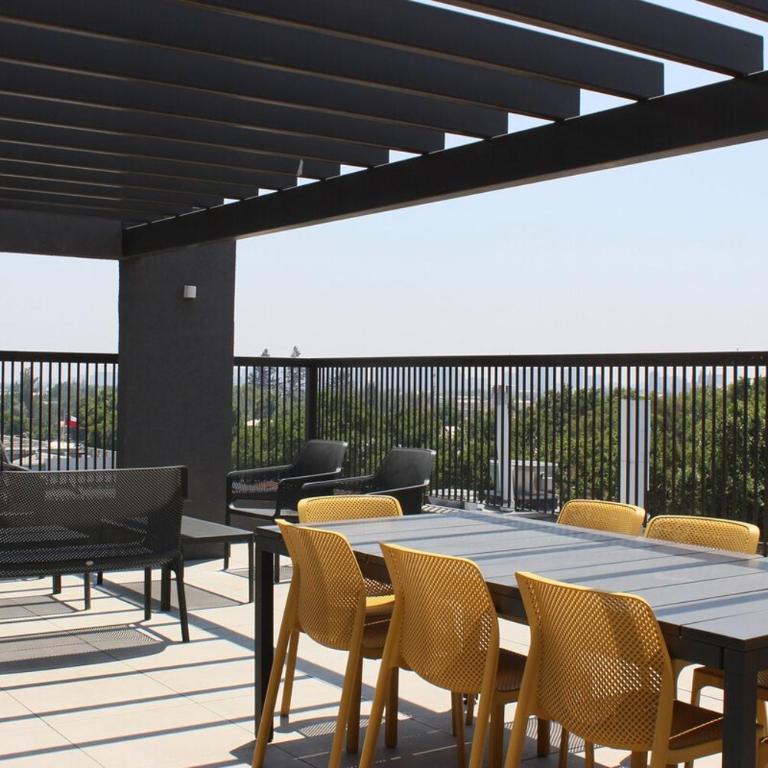 First Floor Studio, Steps from Movistar Arena - Apartamento de 1 dormitorio - 2
