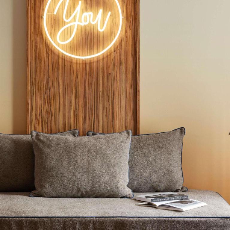 You Hotel Deauville - Handwritten Collection - Chambre Triple Supérieure avec 1 Lit Double et 1 Lit Simple - 4