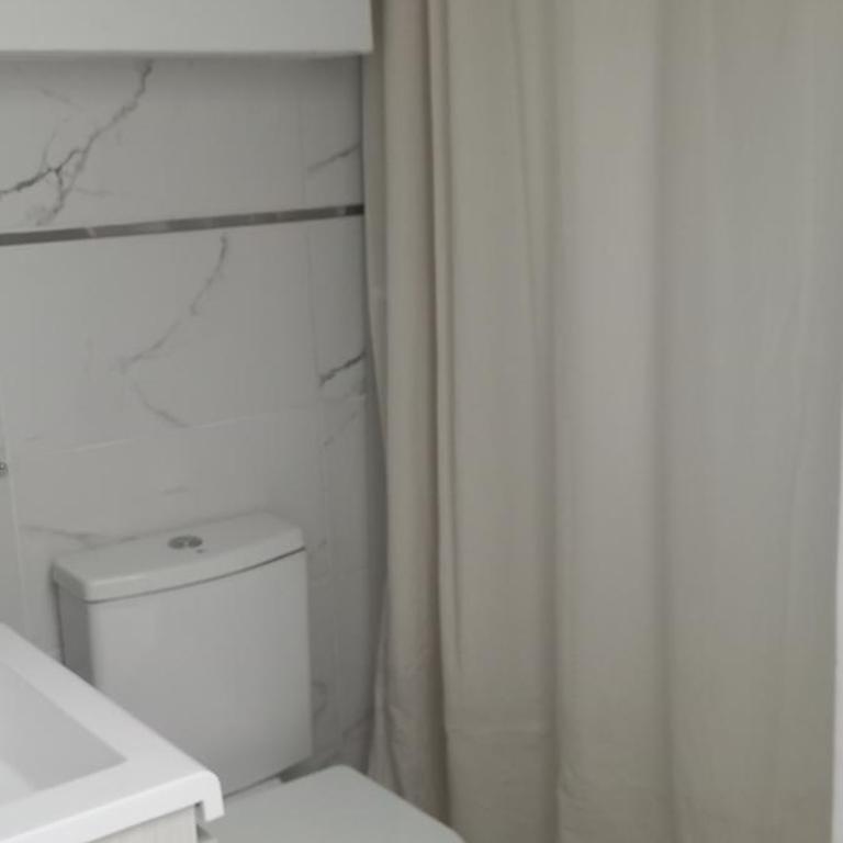 Roxy - One-Bedroom Apartment - 2