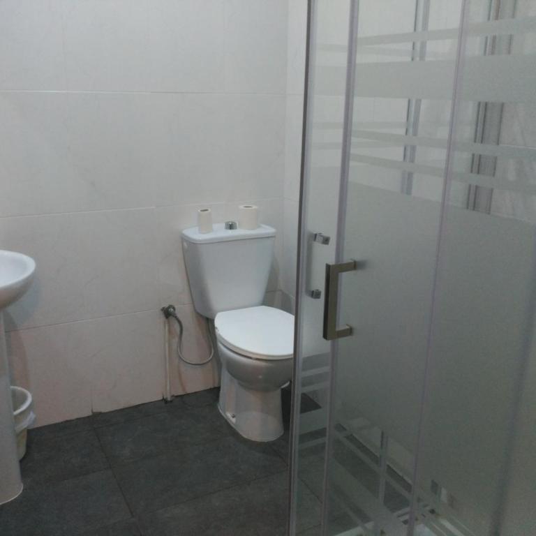 Hostal River - Economy Double Room with Private Bathroom - 4