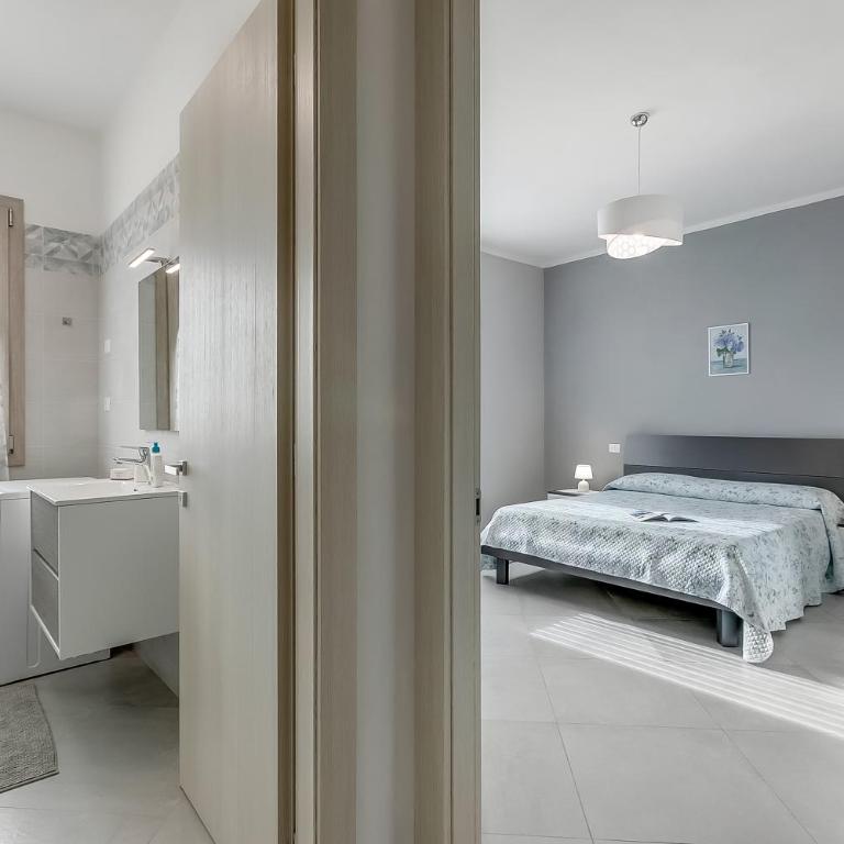Casa Nadia 1.2 Km from Sea with Terrace & Parking - Happy Rentals - Casa Vacanze - 10