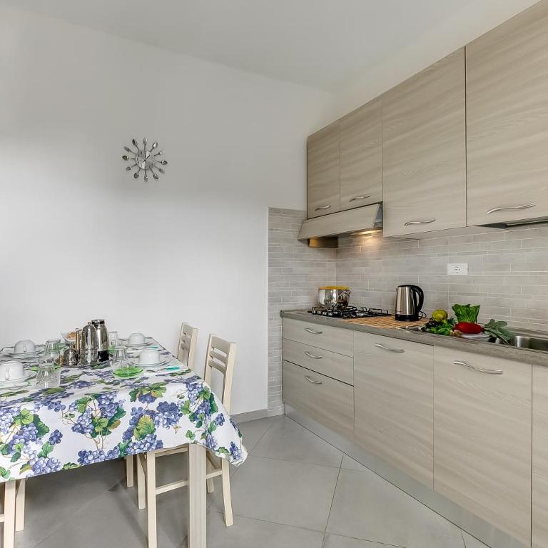 Casa Nadia 1.2 Km from Sea with Terrace & Parking - Happy Rentals - Casa Vacanze - 19