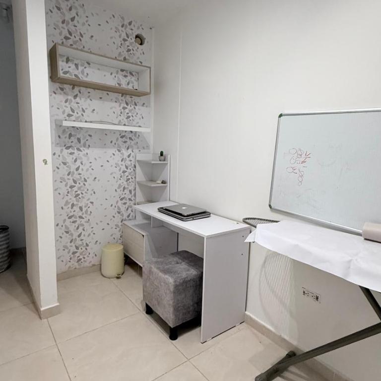 Apartamento Amoblado Cerca a la Terminal Cartagena - Two-Bedroom Apartment - 6