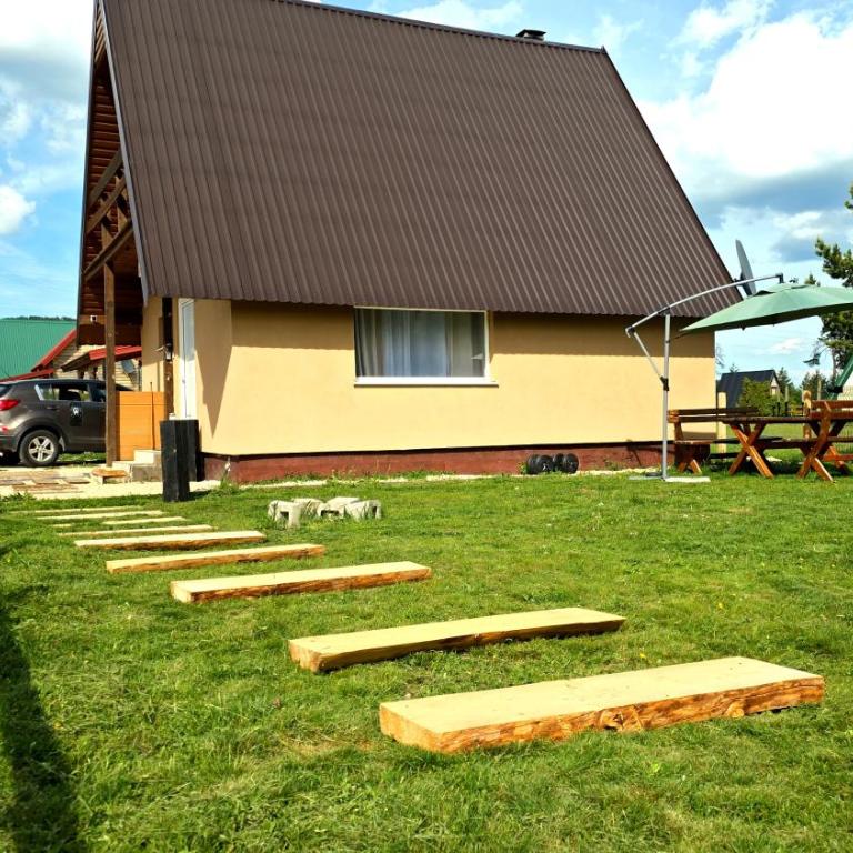 Stay Wild - One-Bedroom Chalet - 4