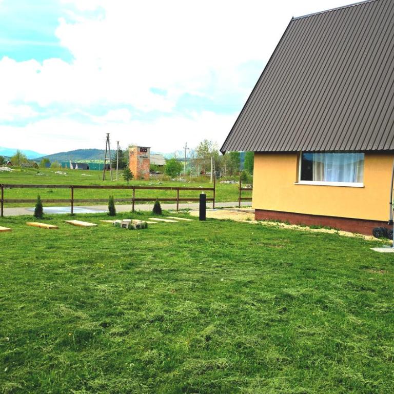 Stay Wild - One-Bedroom Chalet - 6