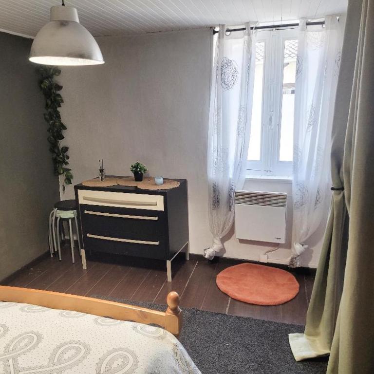 MIA CASA Charmant T2 cosy au cœur de Vienne-2 à 4 voyageurs - Appartement 1 Chambre - 8