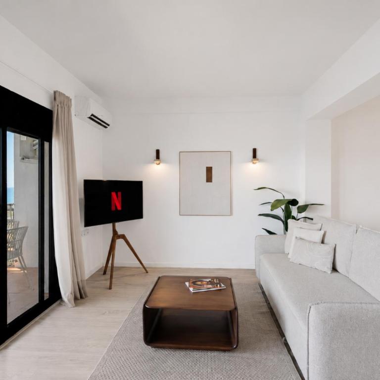Mediterraneo Beachfront Suite 8 - Marbella Center - Apartamento de 1 dormitorio con balcón y vistas al mar - 3