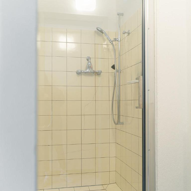 Mons Lodge 1769 - Doppelzimmer mit Gemeinschaftsbad - 17