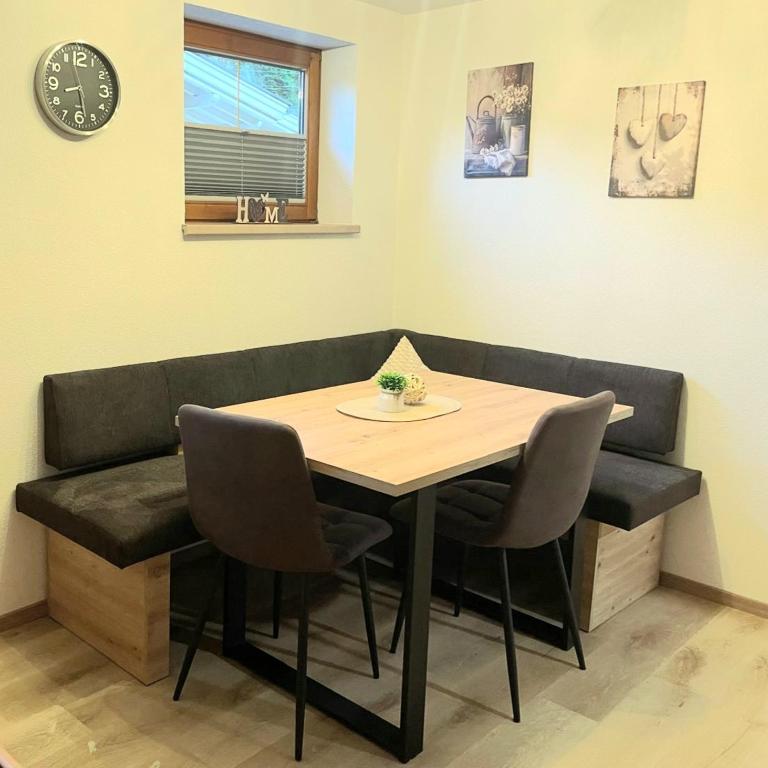 Landhaus Bliem - Apartment mit 3 Schlafzimmern und Dusche - 13