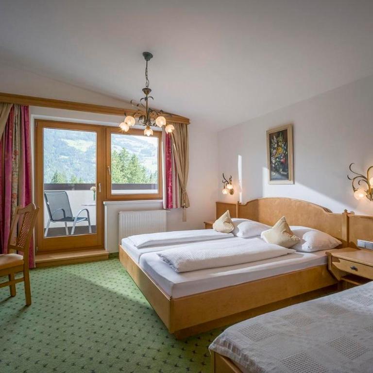 Hotel Pension*** Wiesenhof - Dreibettzimmer mit Dusche - 5