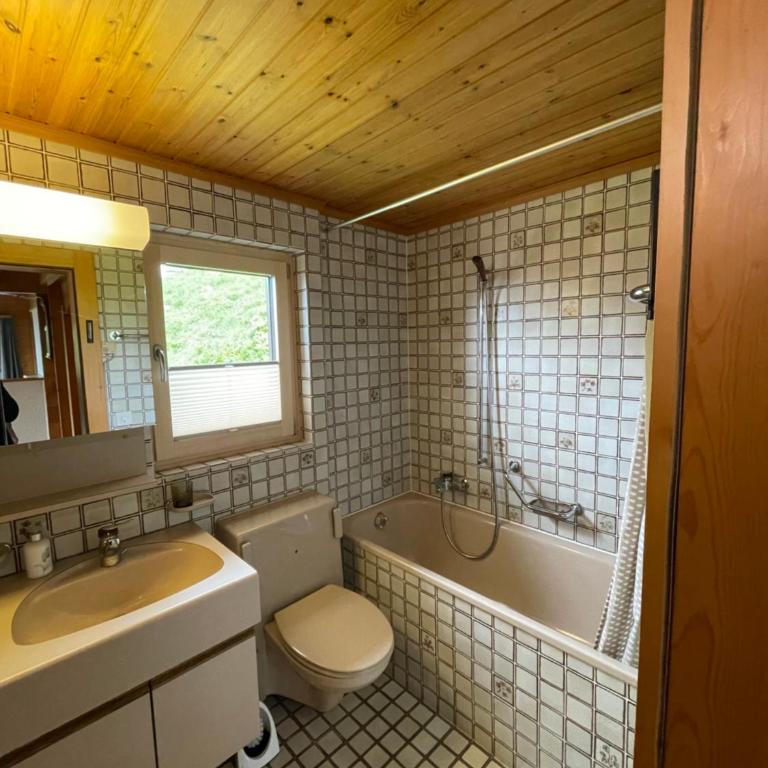 Ferienwohnung Am Bärgbächli OG - Appartement avec Balcon - 17