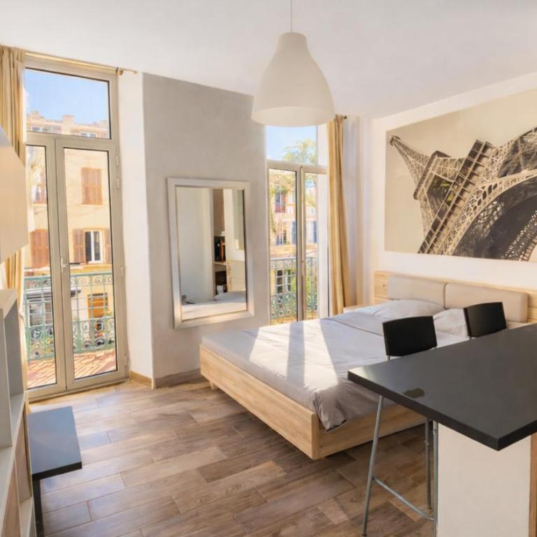 Studio lumineux avec balcon à Hyères - Appartement 1 Chambre - 1