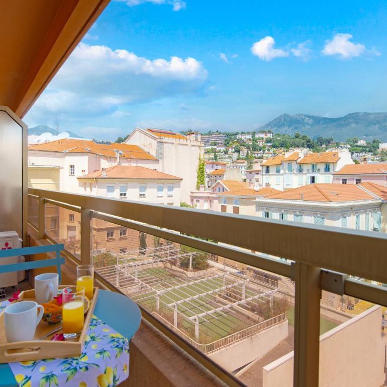 BOYER - Somptueux 3 pièces Carré d'Or Menton Parking privé - Two-Bedroom Deluxe Apartment with Balcony - 9