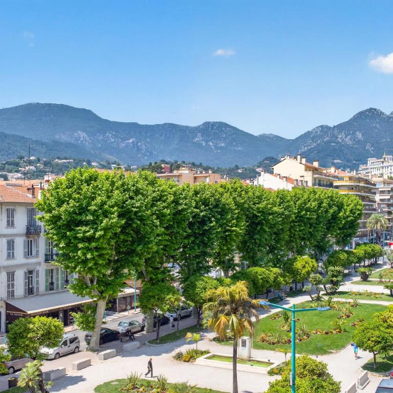 BOYER - Somptueux 3 pièces Carré d'Or Menton Parking privé - Two-Bedroom Deluxe Apartment with Balcony - 12