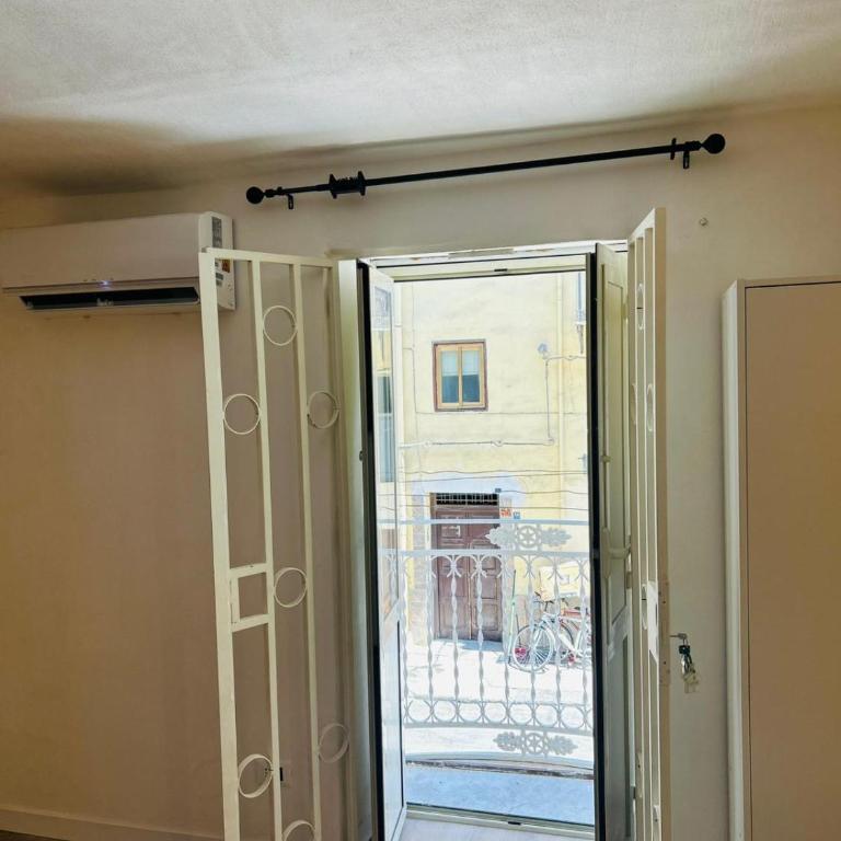 CASA BLU STATION con BALCONE - Appartamento con 1 Camera da Letto - 11
