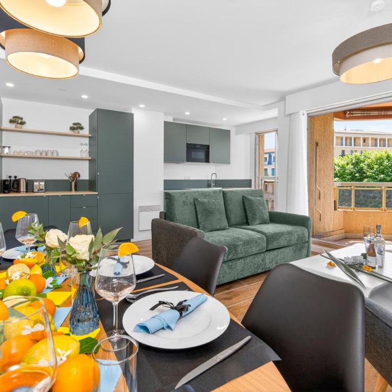 BOYER - Somptueux 3 pièces Carré d'Or Menton Parking privé - Two-Bedroom Deluxe Apartment with Balcony - 33