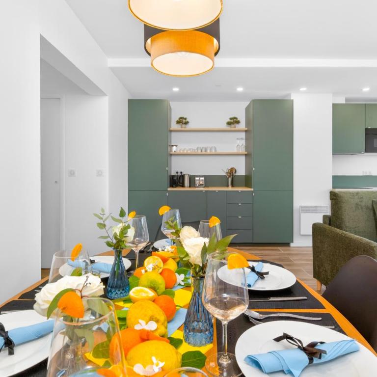 BOYER - Somptueux 3 pièces Carré d'Or Menton Parking privé - Two-Bedroom Deluxe Apartment with Balcony - 6