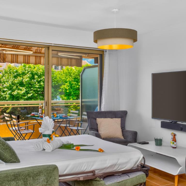 BOYER - Somptueux 3 pièces Carré d'Or Menton Parking privé - Two-Bedroom Deluxe Apartment with Balcony - 52
