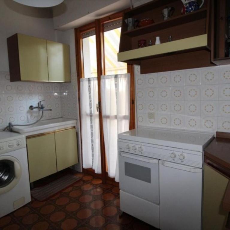 Beachside family villa with large, enclosed garden - Appartamento - 3