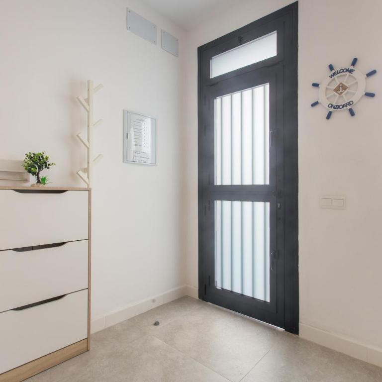 Modern Loft in Málaga - Studio with Sofa Bed - 3