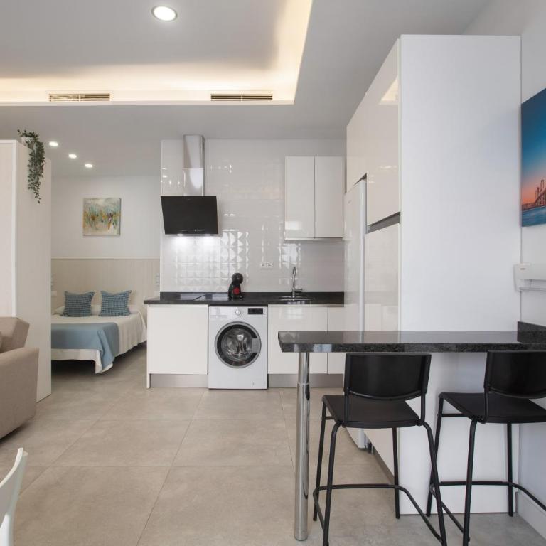 Modern Loft in Málaga - Studio with Sofa Bed - 7