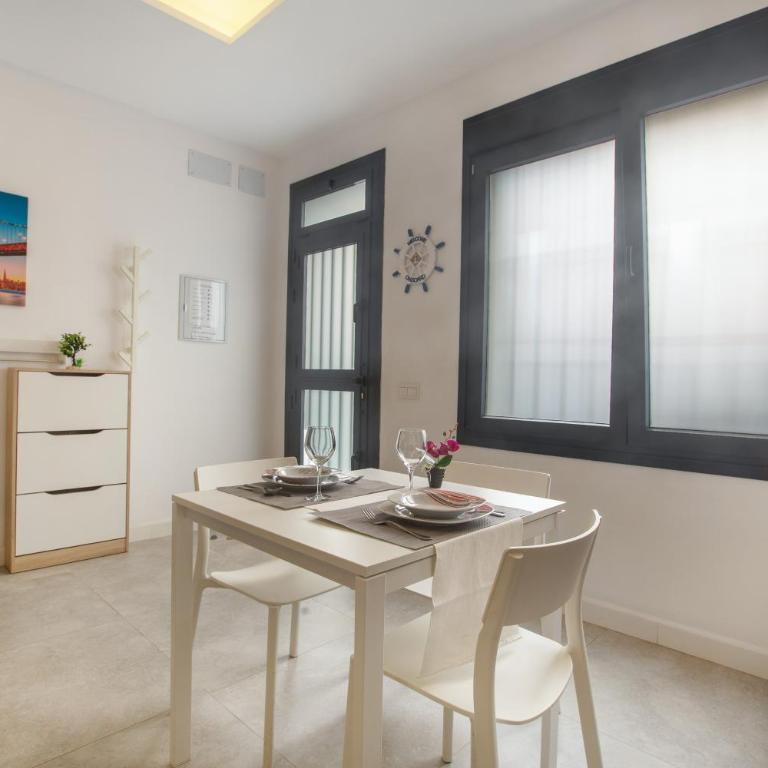 Modern Loft in Málaga - Studio with Sofa Bed - 18