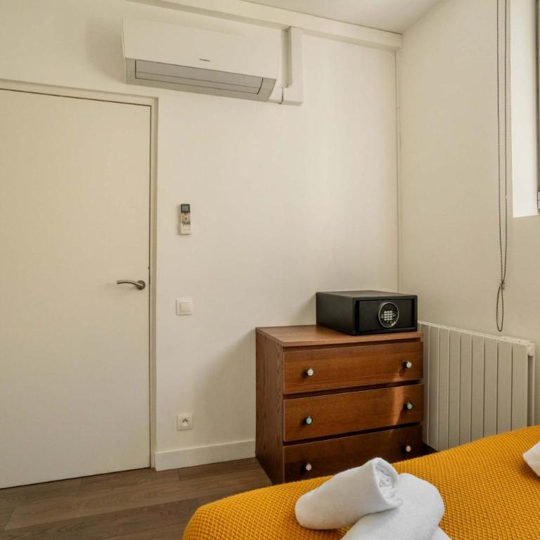 Montmartre Stylish and bright 3BD with terrace - Appartement - 16
