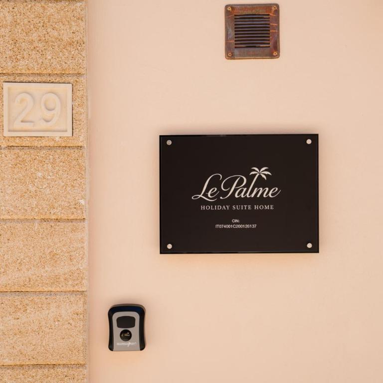 Le Palme - Holiday Suite Home - Suite with Spa Bath - 13