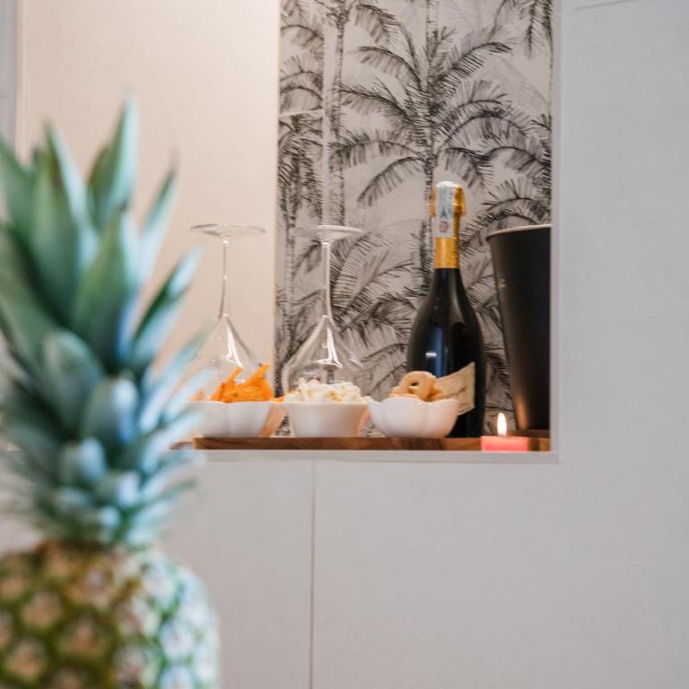 Le Palme - Holiday Suite Home - Suite with Spa Bath - 11