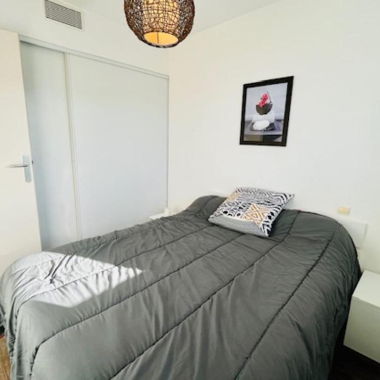 Charming love nest with balcony - Apartment - 10