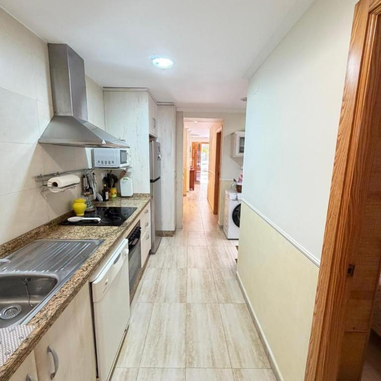 3-Bedroom Apartment with Terrace - 150m from Playa Lisa - Apartamento - Planta baja - 12