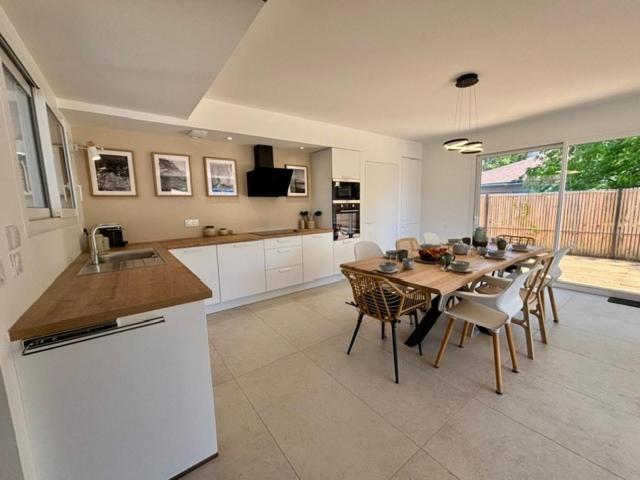 Côte&Lac New Villa with Heated Pool and Summer Bar, Sleeps 8 - Villa 3 Chambres - 55