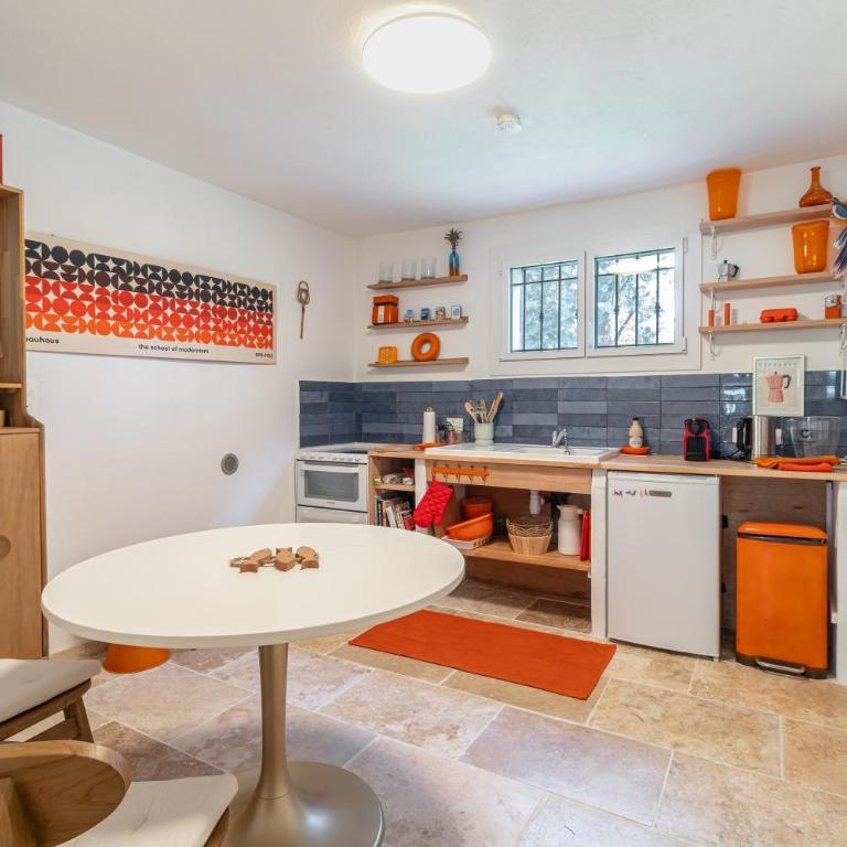 Beau studio dans mas provençal - Appartement 1 Chambre - 20