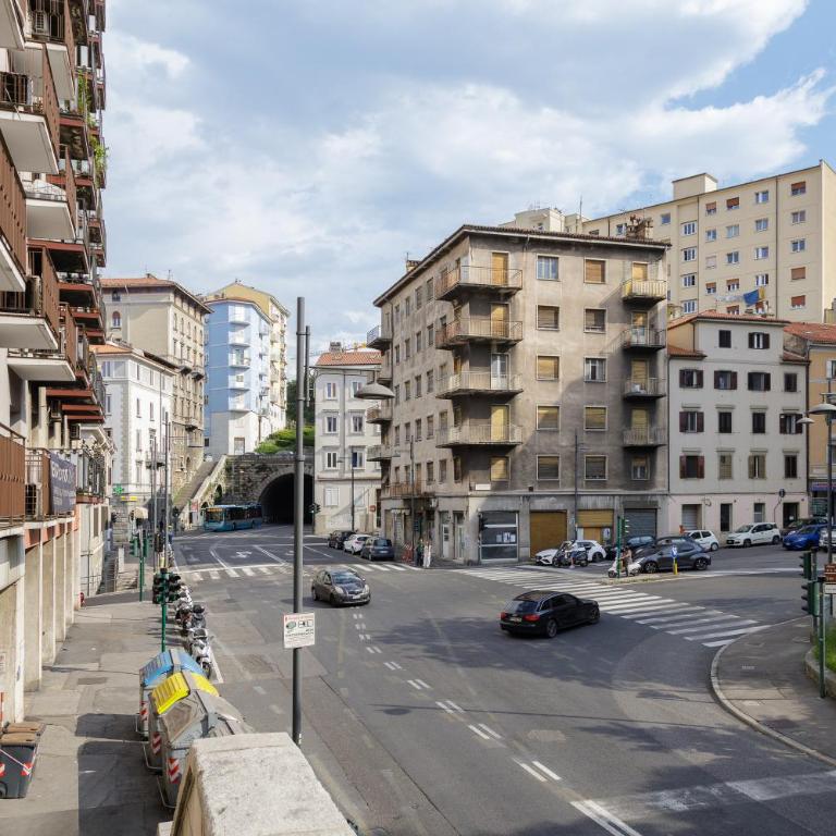 Tra i mari di Salgari in centro a Trieste - Appartamento con 1 Camera da Letto - 40