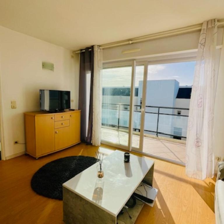 Charming love nest with balcony - Apartment - 5