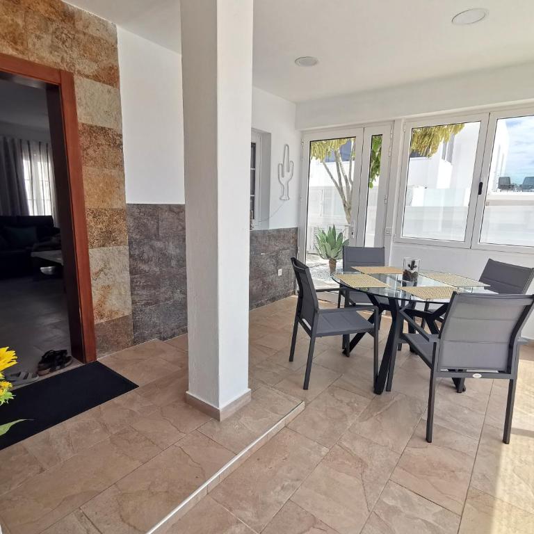 Villa Cactus - Two-Bedroom House - 9