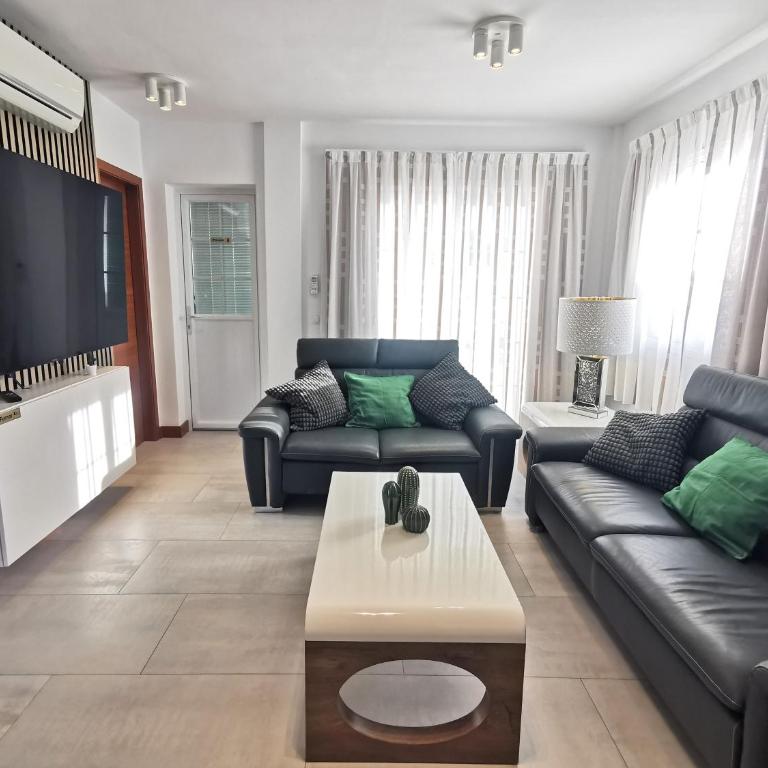 Villa Cactus - Two-Bedroom House - 19