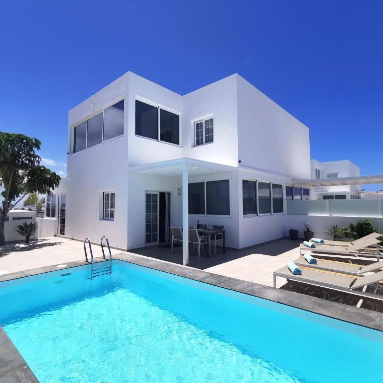 Villa Cactus - Two-Bedroom House - 1