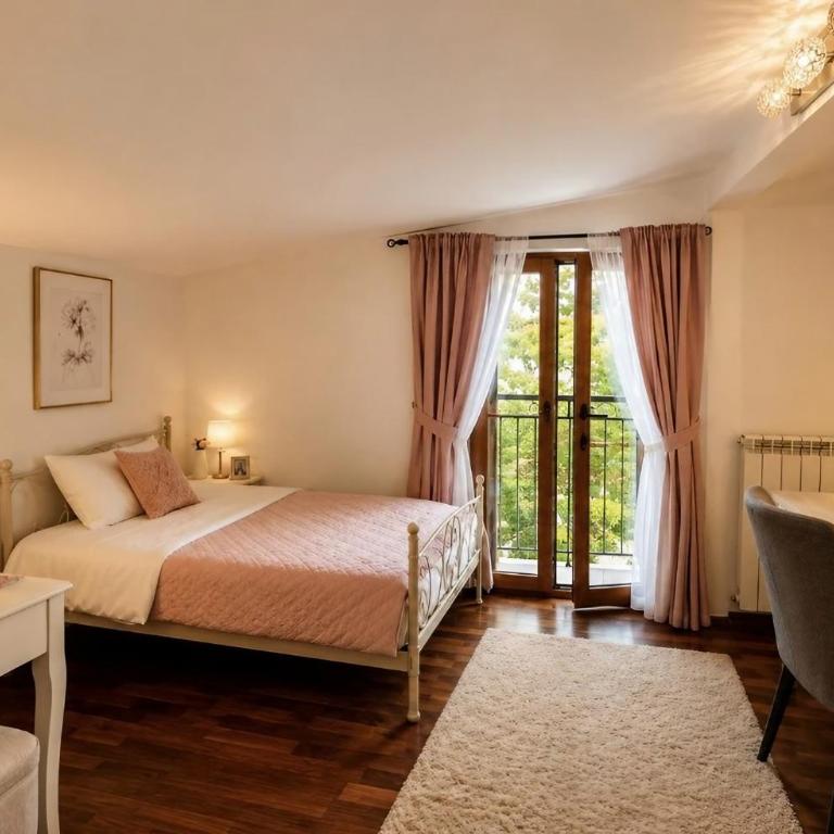 Oaza u centru grada - Villa with Garden View - 9