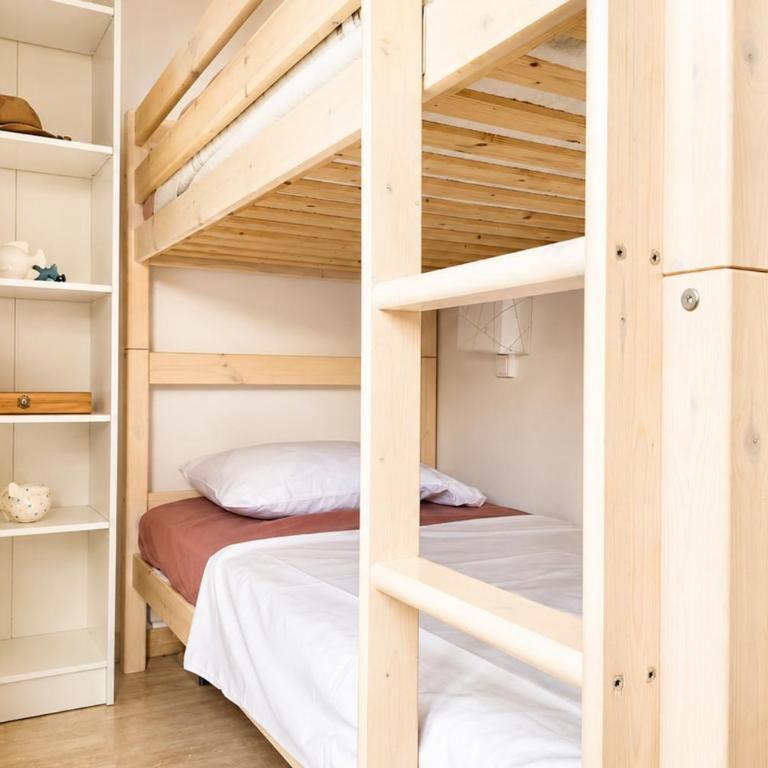 Sleeps 4 - Garage - Swimming Pool - AC - Garden - Estudio - 12