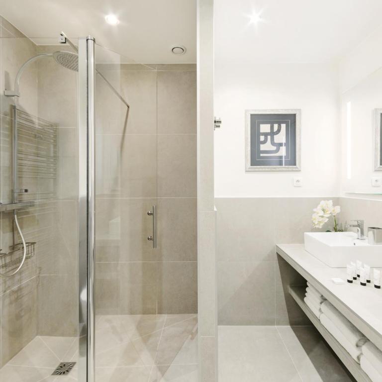 LivinParis - Luxury AC 3 Bedrooms République I - Appartement 3 Chambres - 31