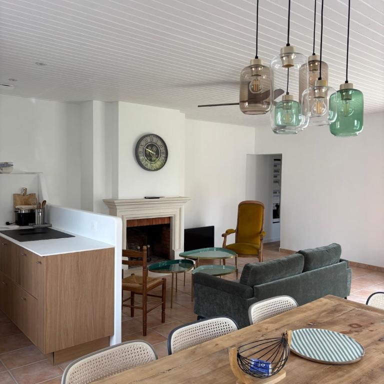 Renovated house 150m from beach 400m city centre - Villa - 13