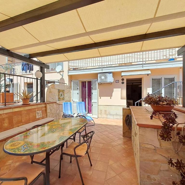 RosaFlò - Ampio appartamento con terrazza - Appartamento con 1 Camera da Letto e Terrazza - 3