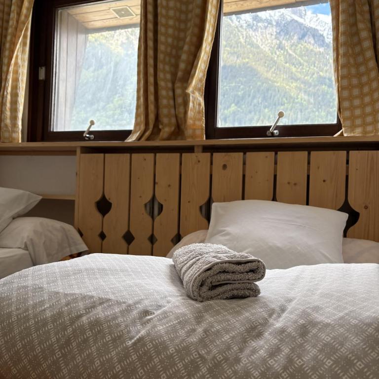 Alpenrose Chamonix - Economy Triple Room with Shared Bathroom - 2