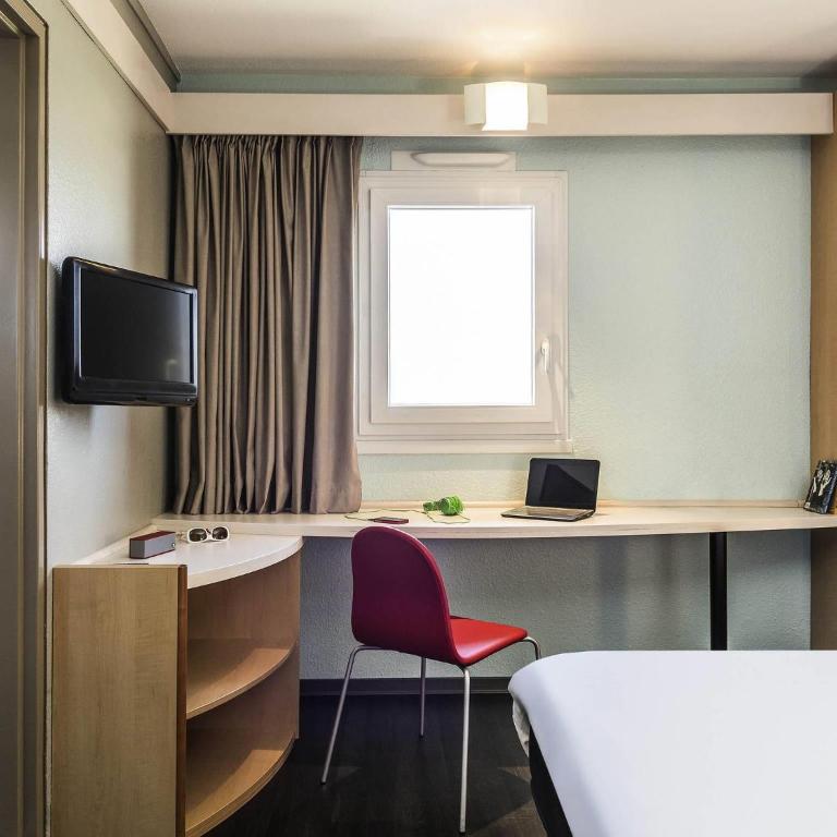 ibis Thonon Centre - Chambre Double avec Lit d'Appoint - 1
