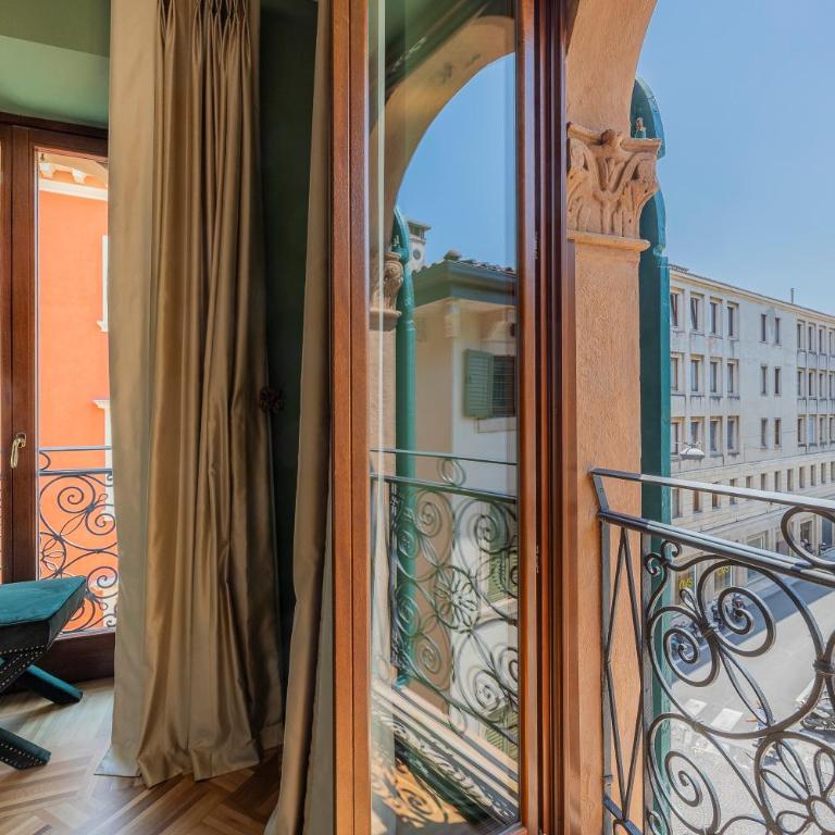 Palazzo Trezza - Suite King Deluxe - 6