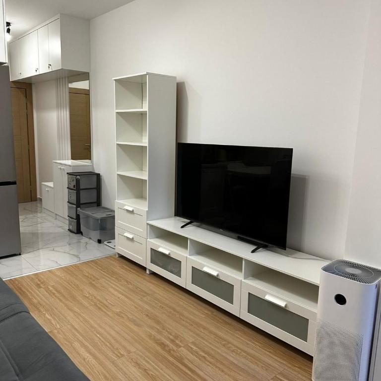 Comfort Coziness Cleanliness Style for a Couple in a New House - One-Bedroom Apartment - 17